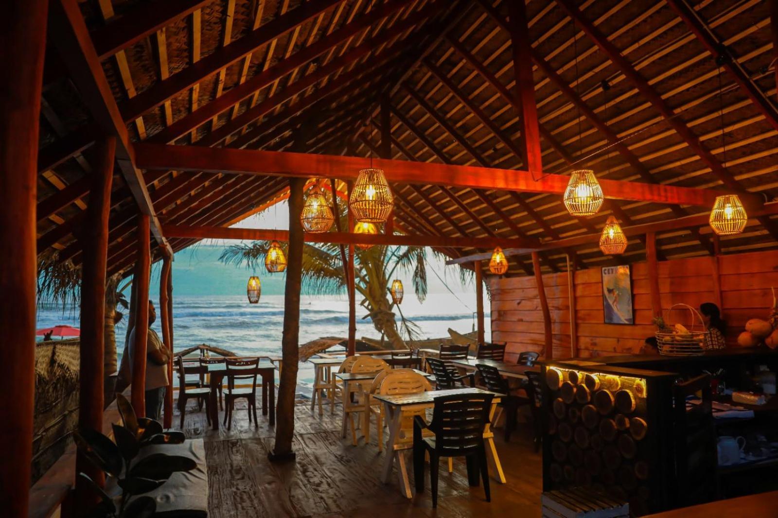 Ocean Breeze Villa Matara Exterior foto