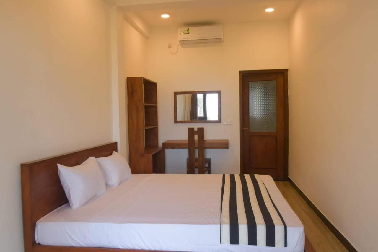 Ocean Breeze Villa Matara Exterior foto